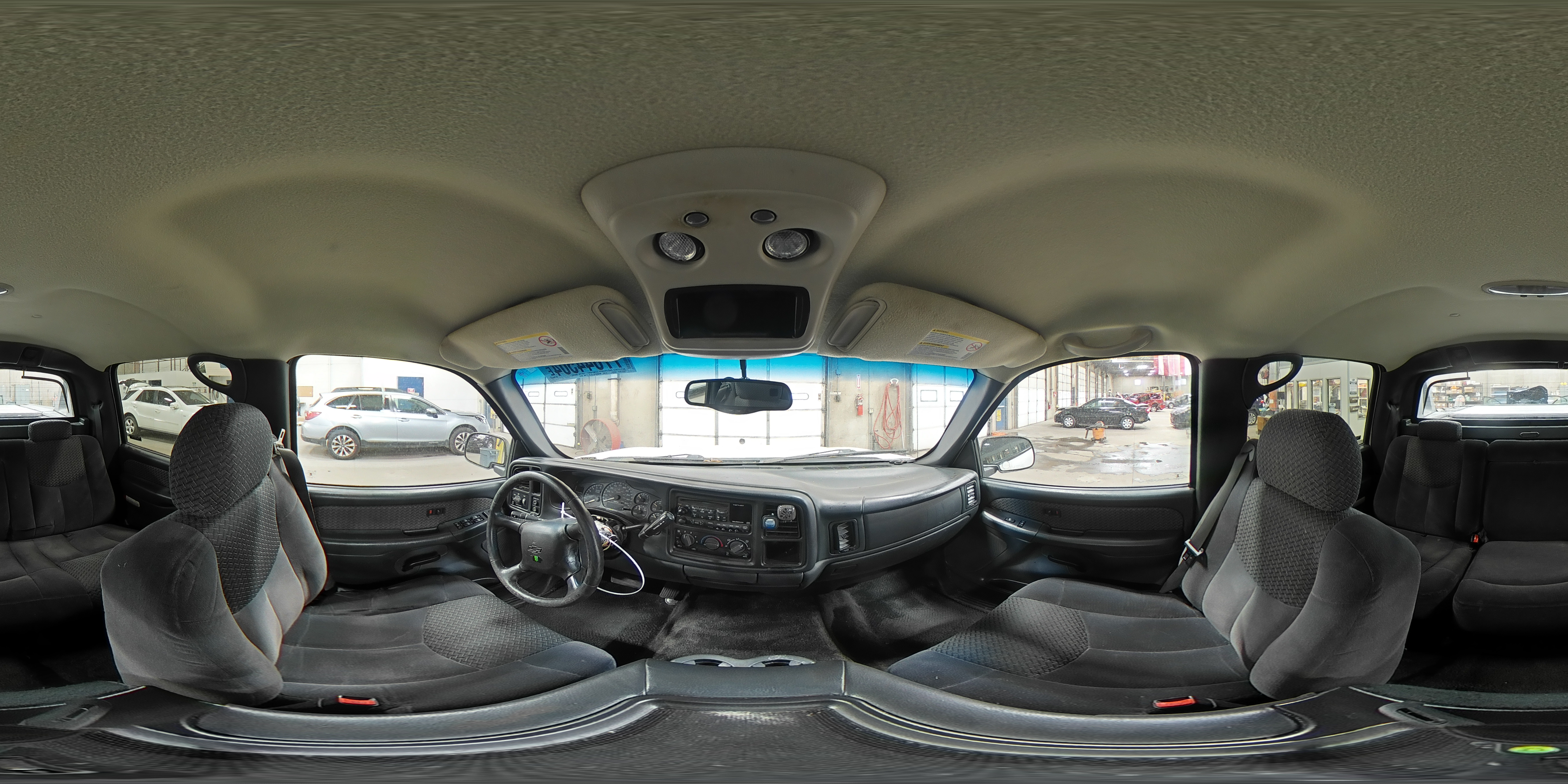 2002 Chevrolet Avalanche - Image 13