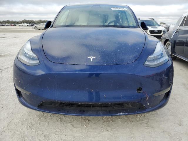 7SAYGDEE9NF381854 Tesla Model Y  5