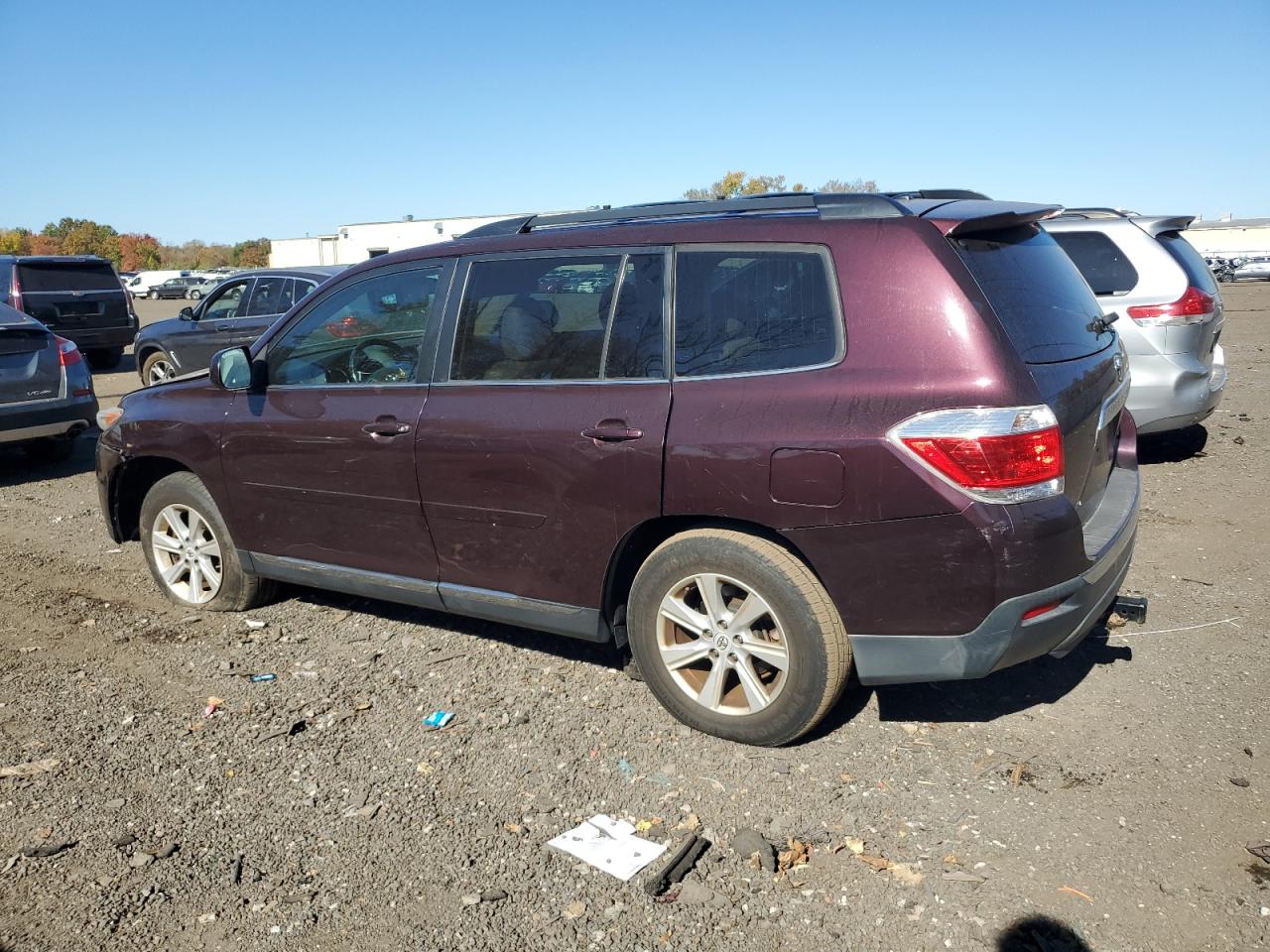 2011 Toyota Highlander - Image 2