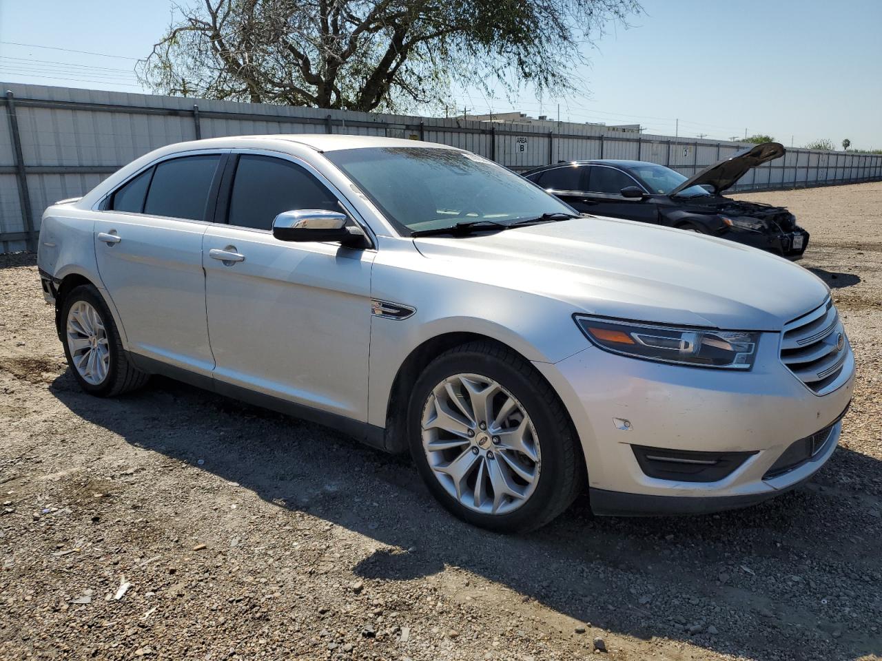 2018 Ford Taurus - Image 4