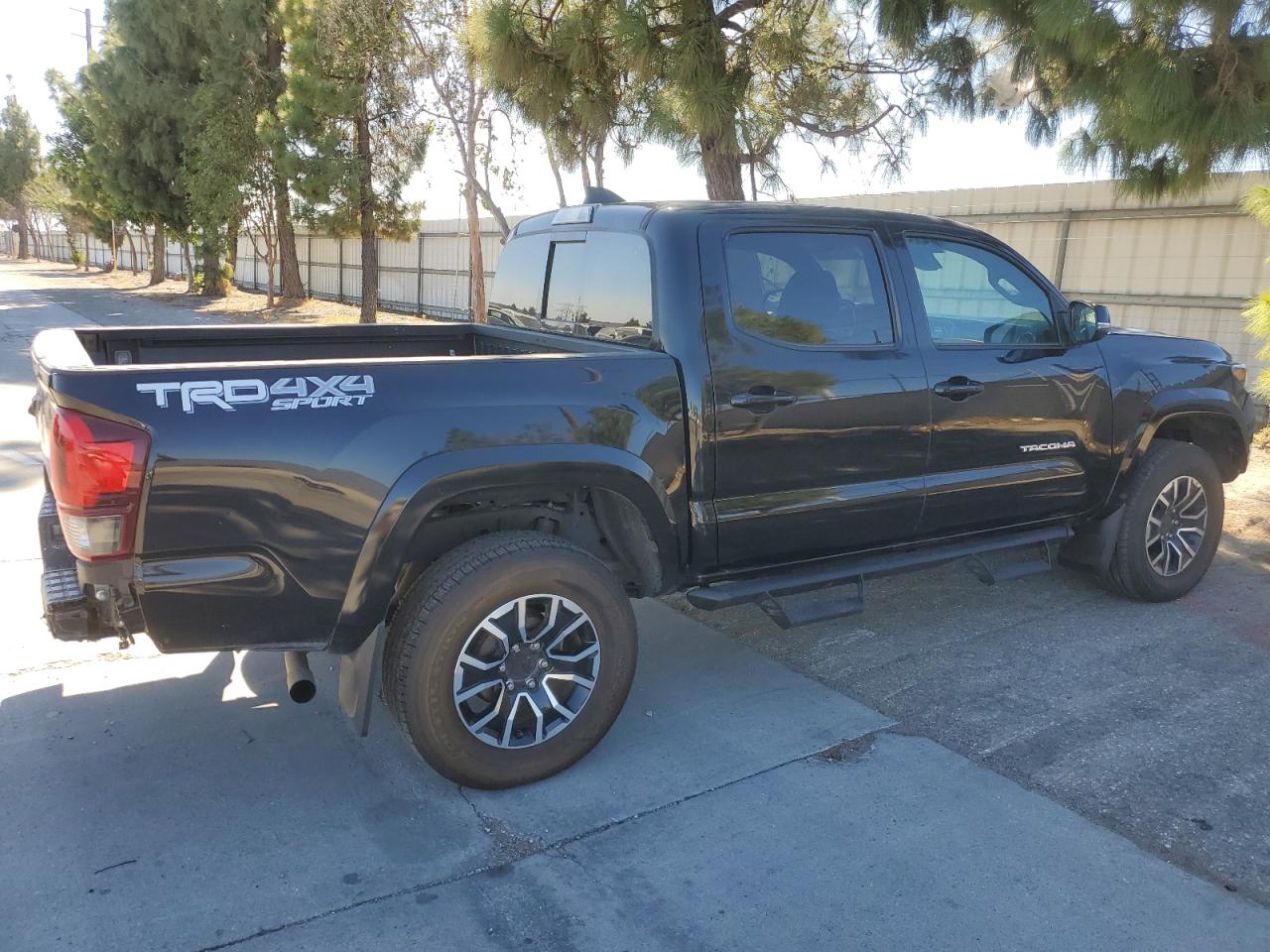 2021 Toyota Tacoma - Image 3