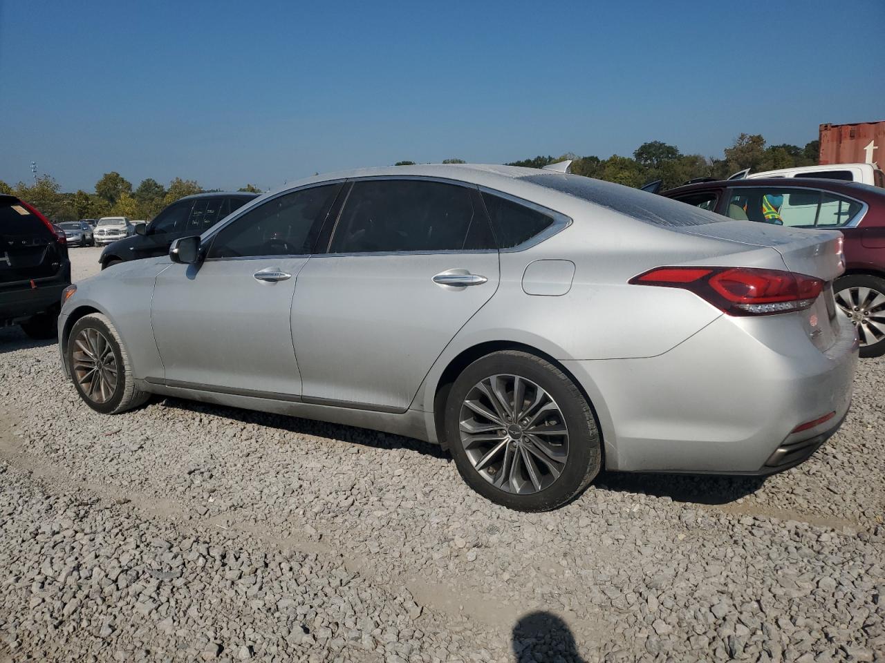 VIN KMHGN4JE5GU120392 2016 HYUNDAI GENESIS no.2