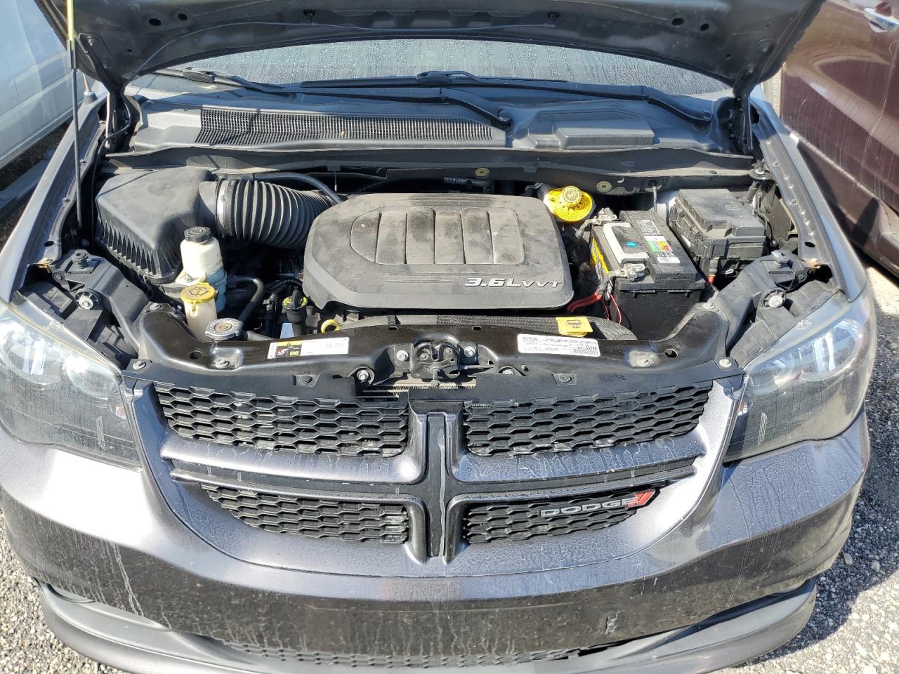 2019 Dodge Caravan - Image 12