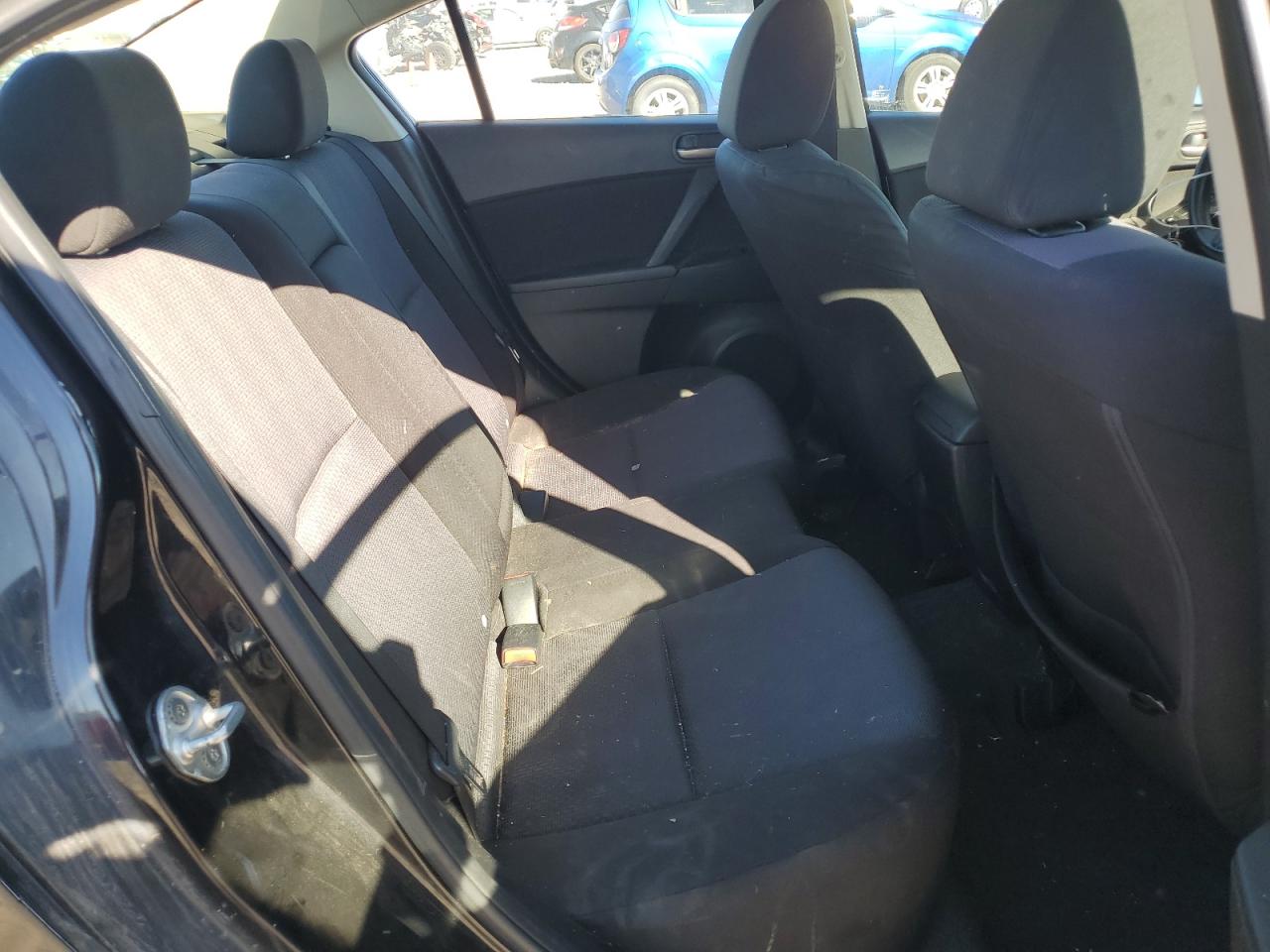 2010 Mazda 3 - Image 11