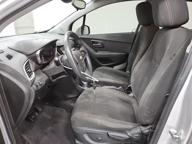  CHEVROLET TRAX 2018 Srebrny
