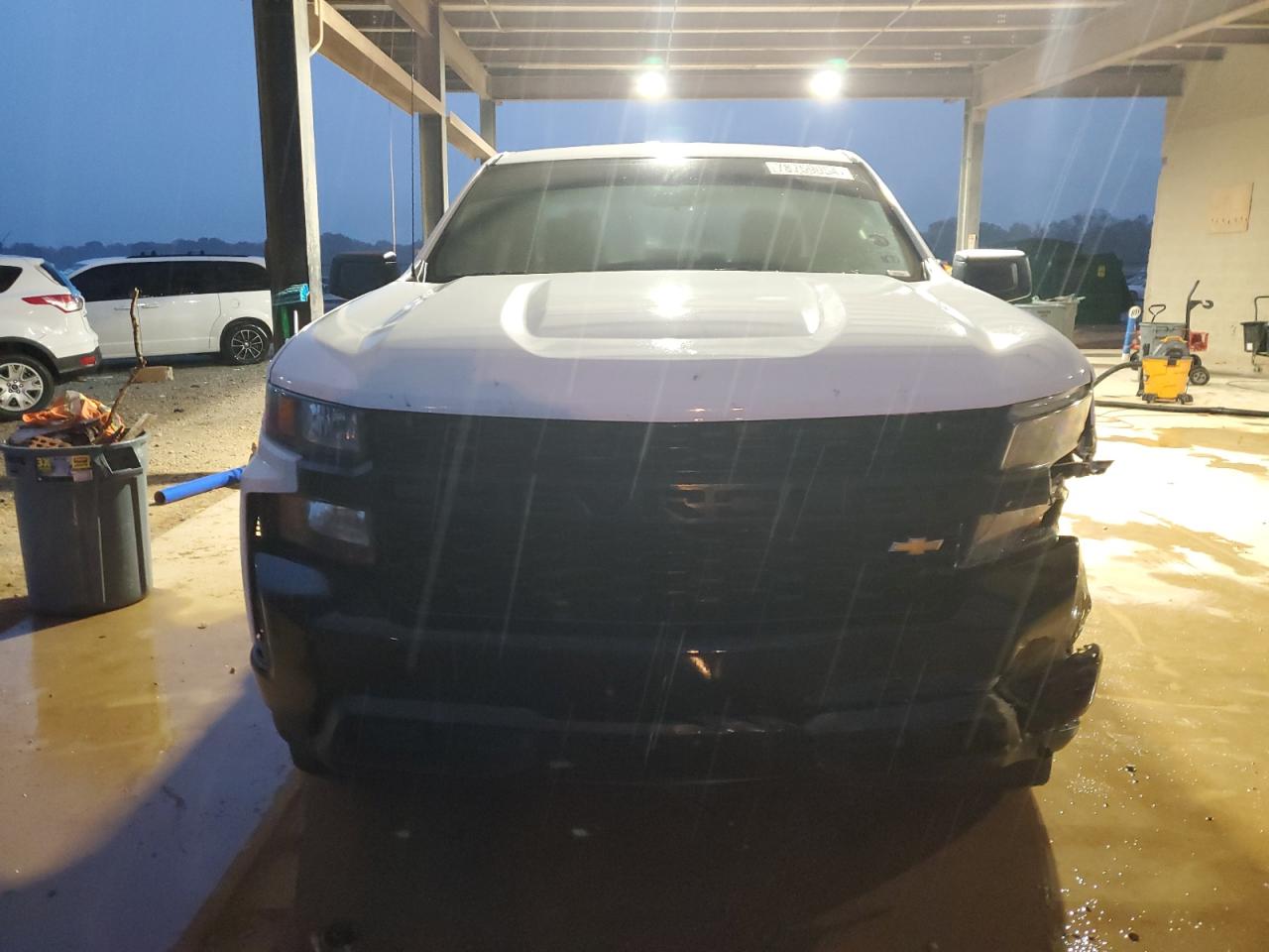 2019 Chevrolet Silverado - Image 5