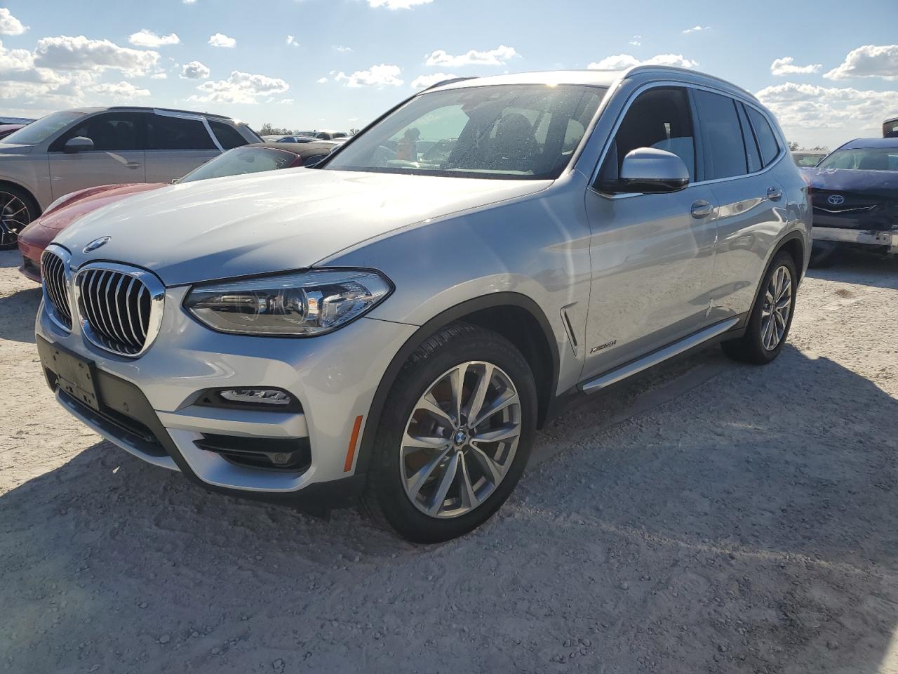 VIN 5UXTR9C57JLD60995 2018 BMW X3 no.1