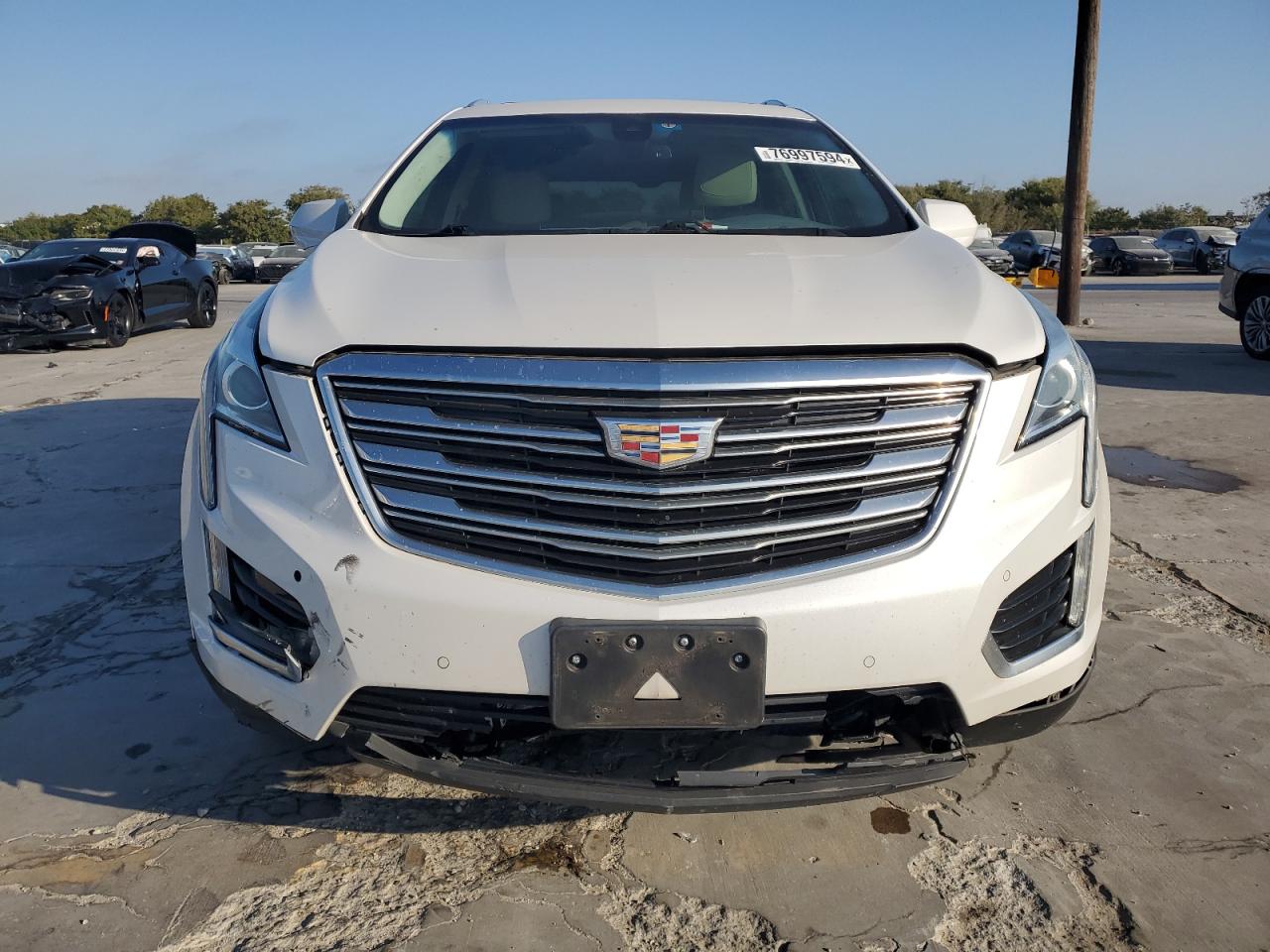 VIN 1GYKNBRS7HZ317060 2017 CADILLAC XT5 no.5