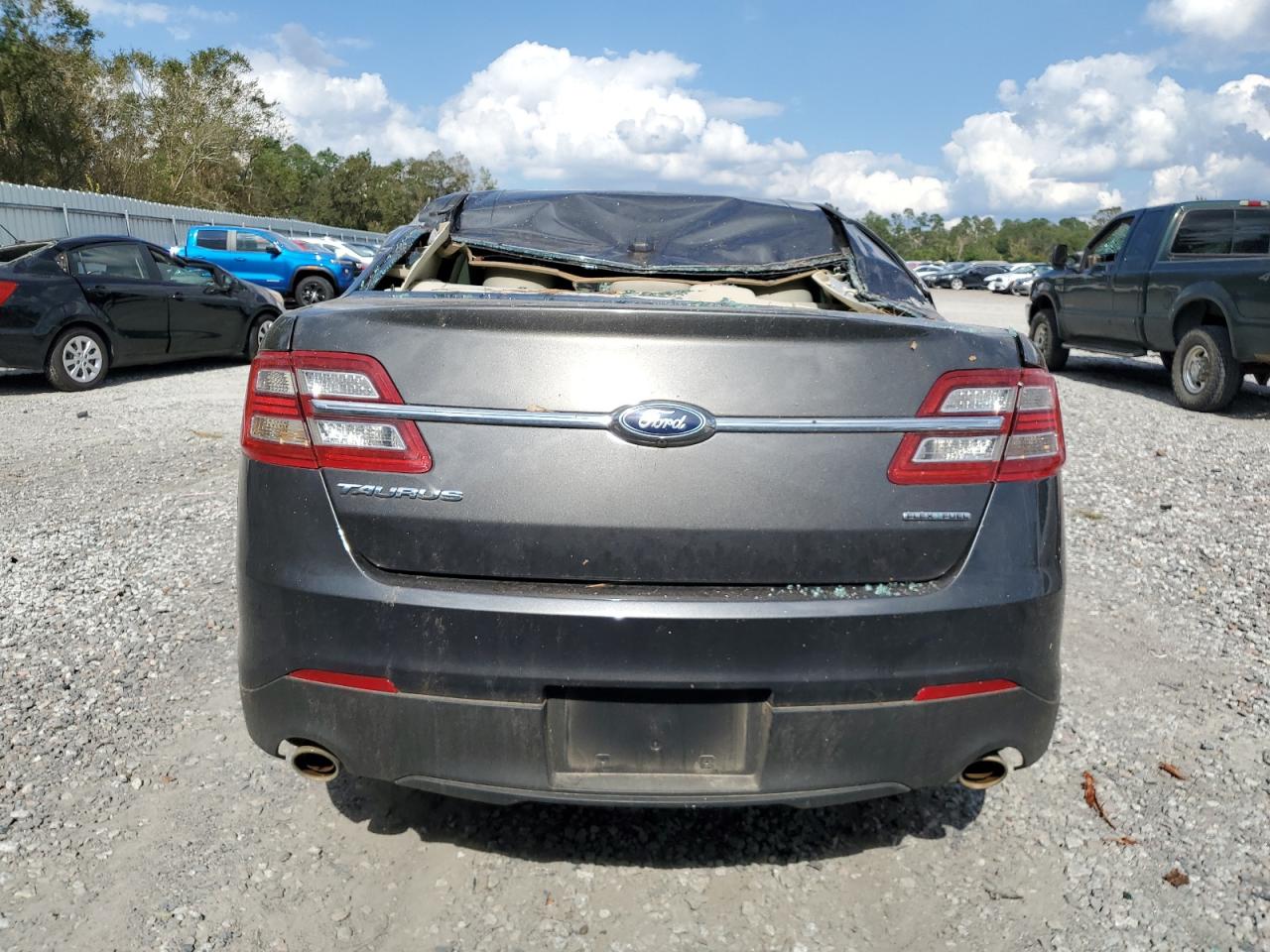 1FAHP2D88FG167481 2015 Ford Taurus Se