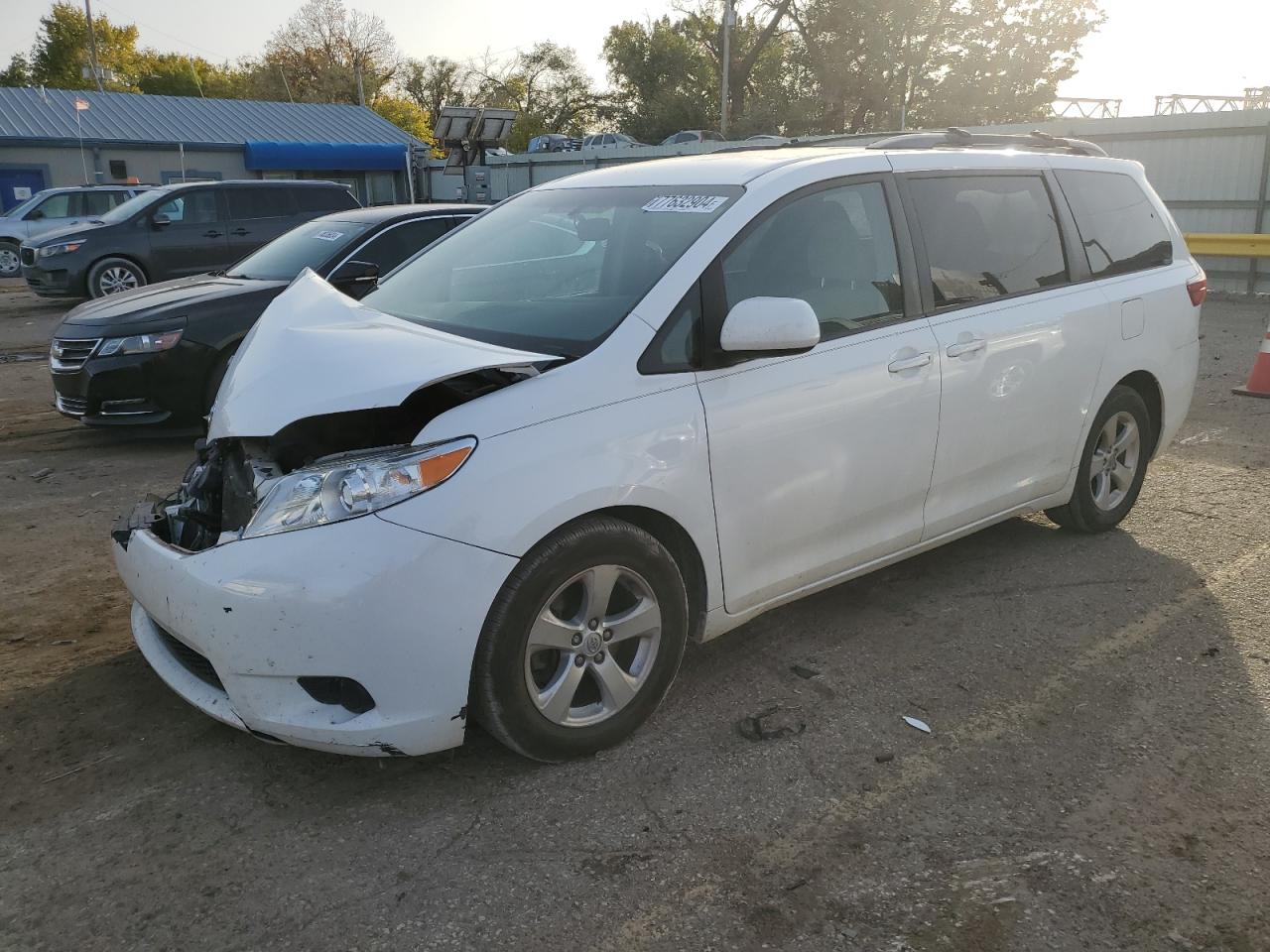 2015 Toyota Sienna - Image 1