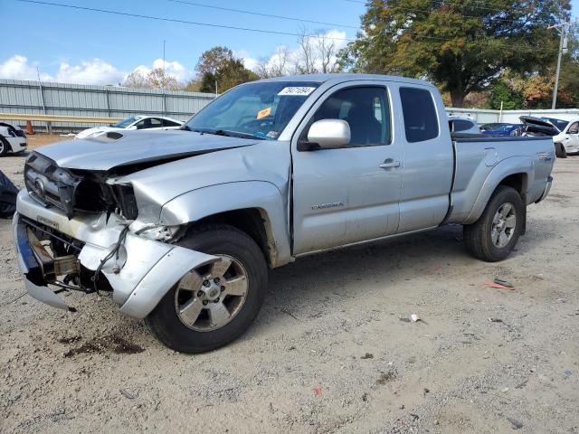 2010 Toyota Tacoma Access Cab продається в Chatham, VA - Front End