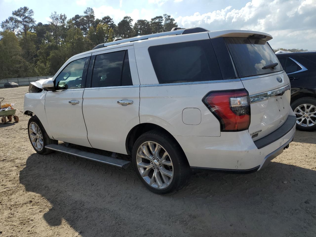 2018 Ford Expedition - Image 2