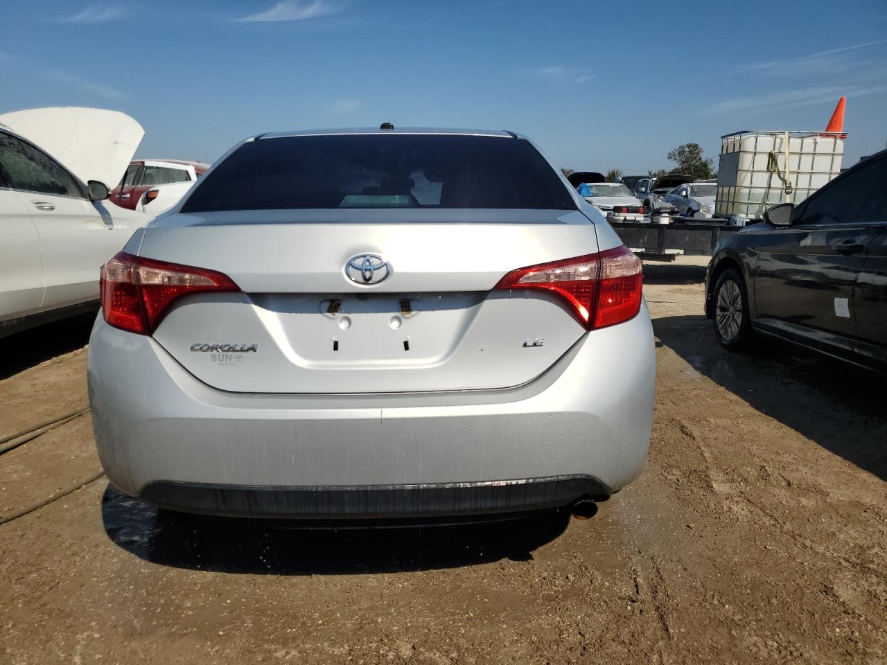 2018 Toyota Corolla L VIN: 2T1BURHE6JC056596 Lot: 73680334