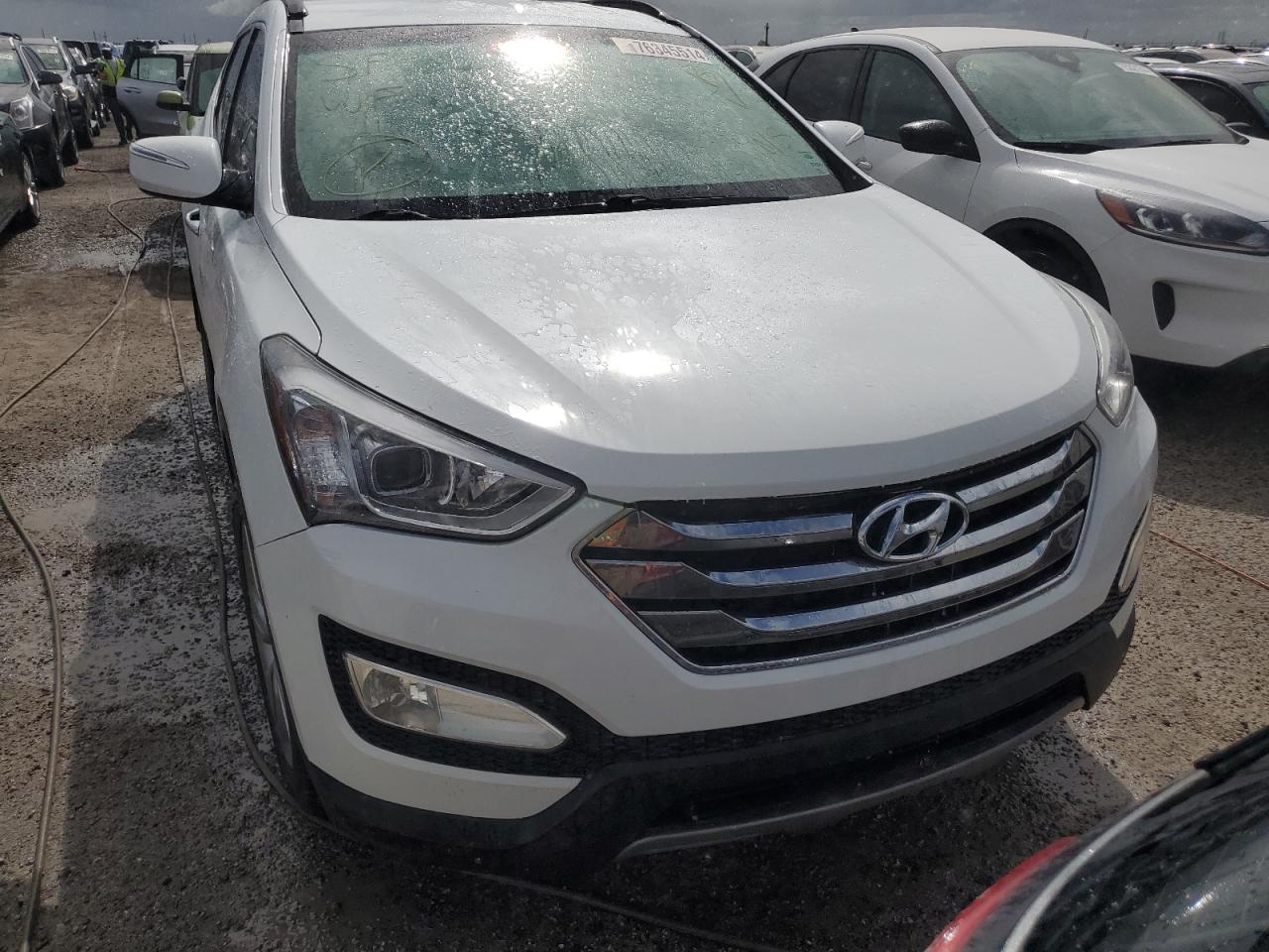 2014 Hyundai Santa Fe - Image 5