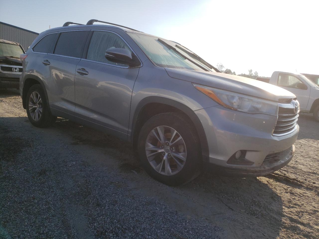 2015 Toyota Highlander - Image 4