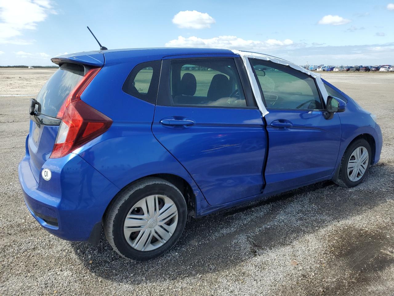 3HGGK5H45JM732377 2018 Honda Fit Lx