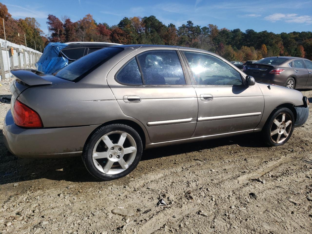 2004 Nissan Sentra - Image 3