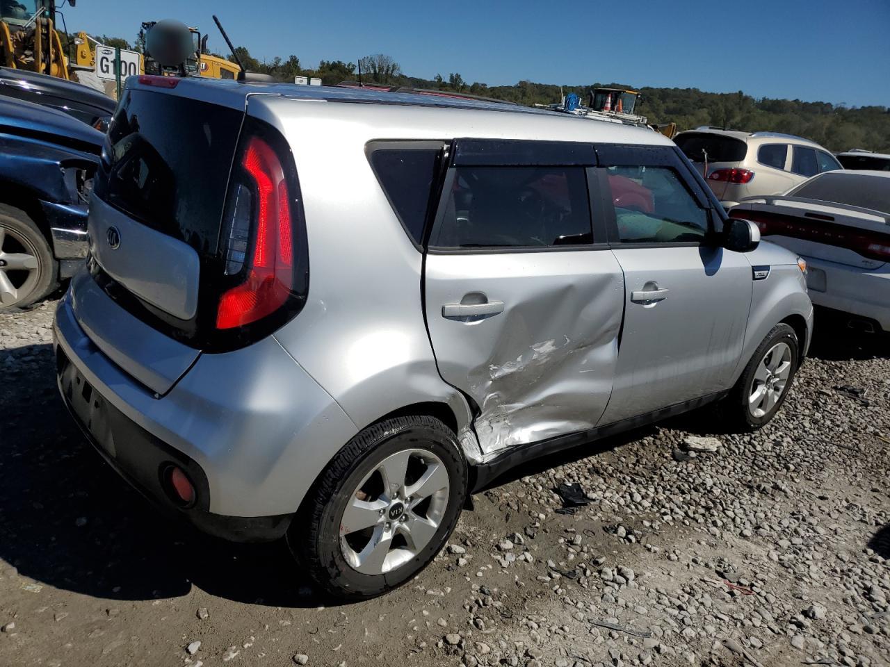 VIN KNDJN2A26K7002413 2019 KIA SOUL no.3