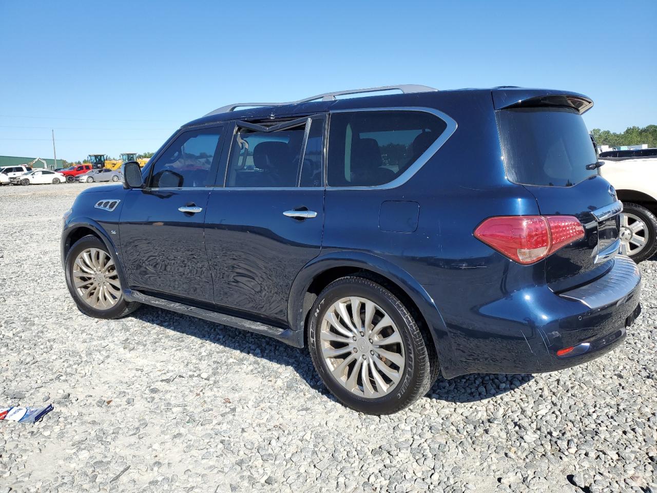 2017 Infiniti QX80 - Image 2