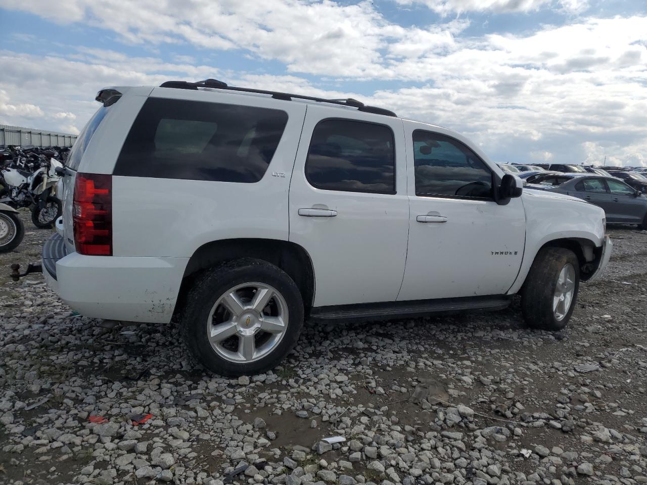 2007 Chevrolet Tahoe - Image 3