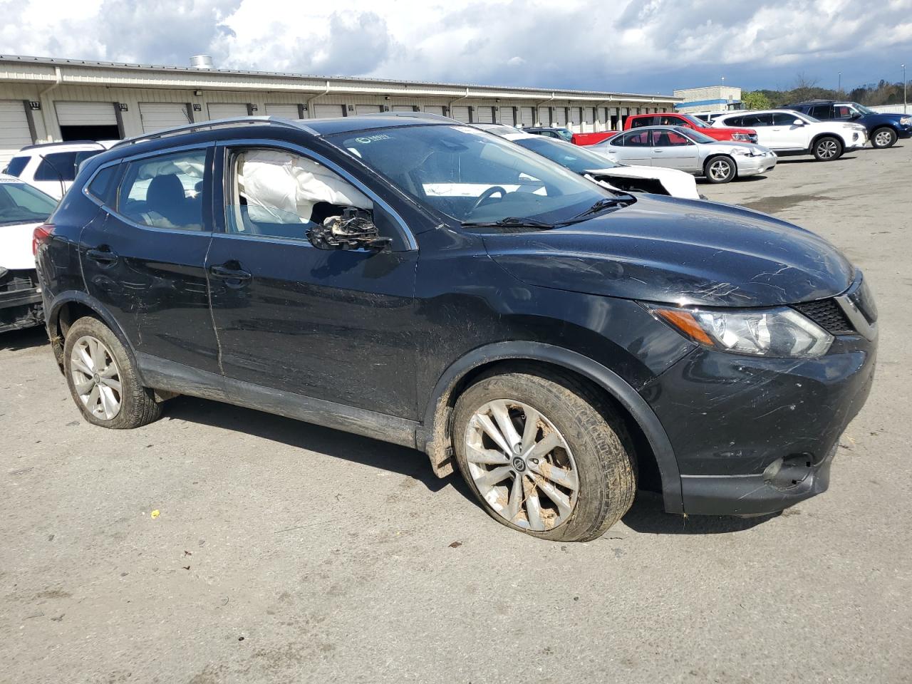2019 Nissan Rogue - Image 4