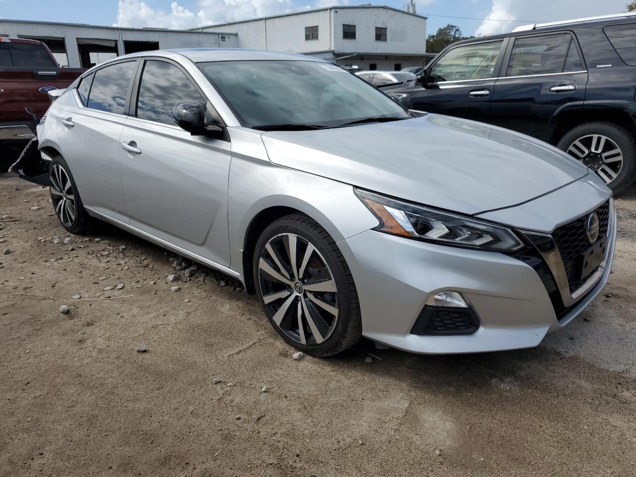 2020 Nissan Altima - Image 4