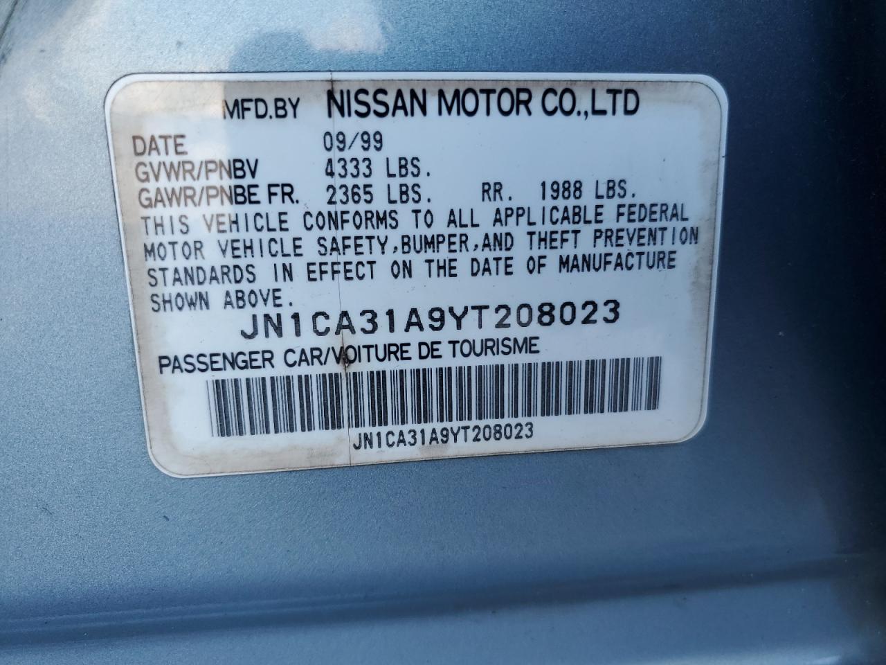 JN1CA31A9YT208023 2000 Nissan Maxima Gle