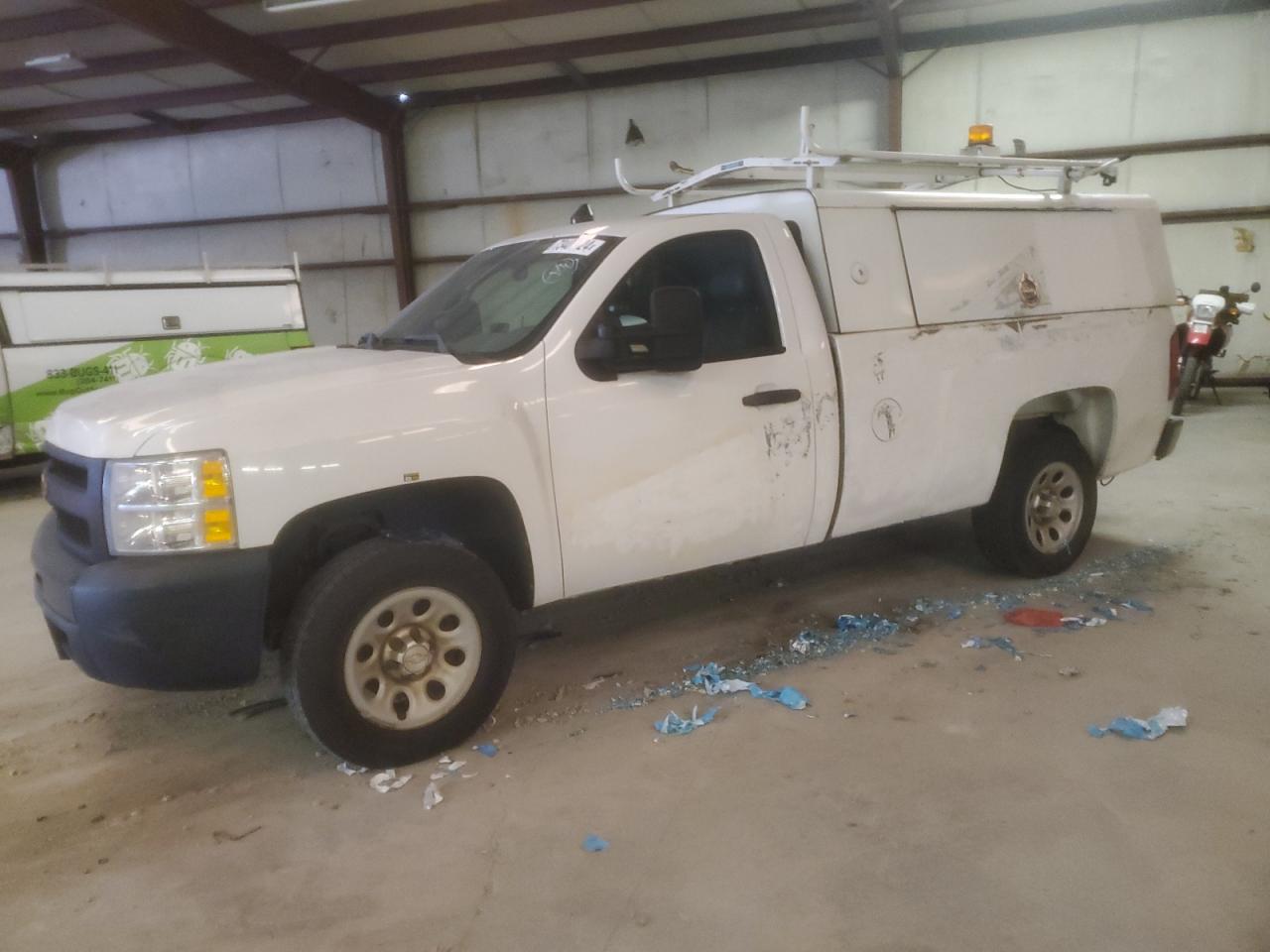 2013 Chevrolet Silverado C1500 for Sale in Knightdale, NC - Minor Dent/Scratches