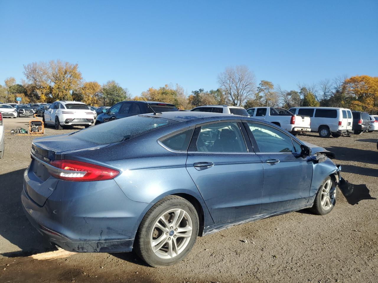 VIN 3FA6P0H72JR129775 2018 FORD FUSION no.3