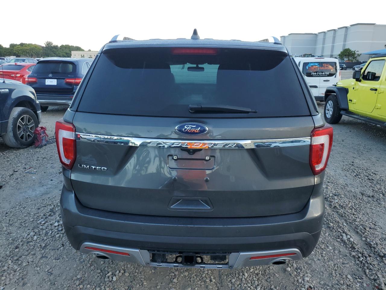 1FM5K7F81HGD00067 2017 Ford Explorer Limited