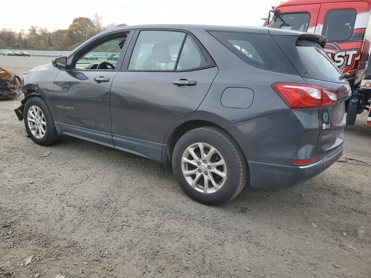 2018 Chevrolet Equinox - Image 2