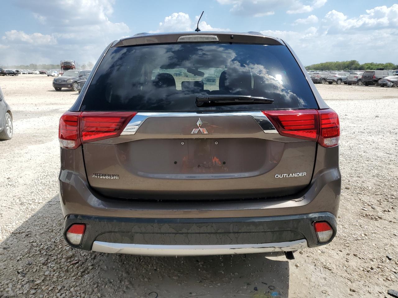 2016 Mitsubishi Outlander Es VIN: JA4AD2A38GZ045877 Lot: 73545884