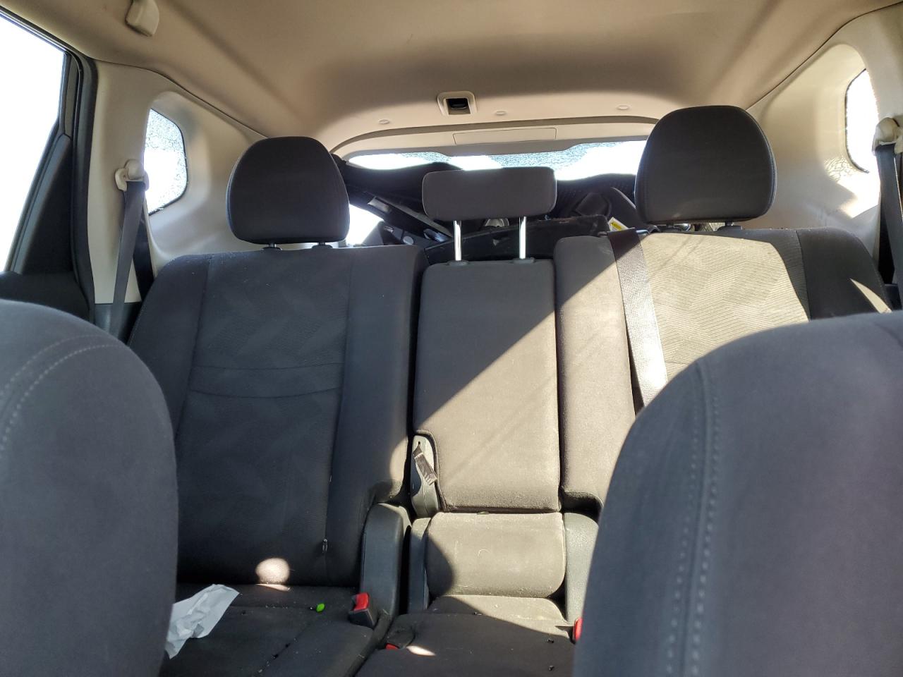 2016 Nissan Rogue - Image 10