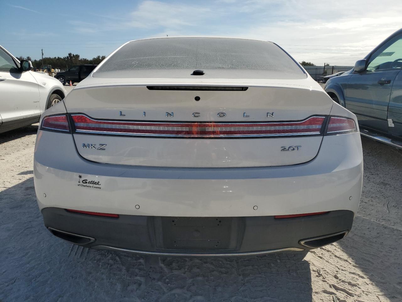 2017 Lincoln MKZ - Image 4
