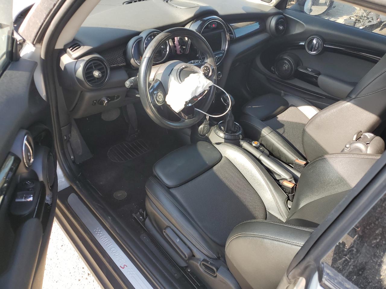 2017 MINI Cooper - Image 8