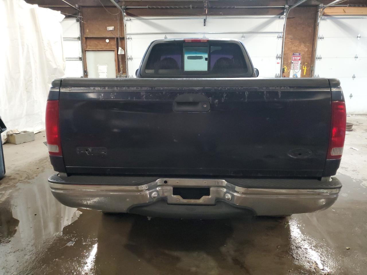 1FTRF18W4XNA37912 1999 Ford F150