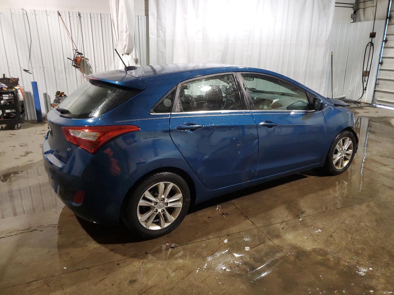 2014 Hyundai Elantra - Image 3