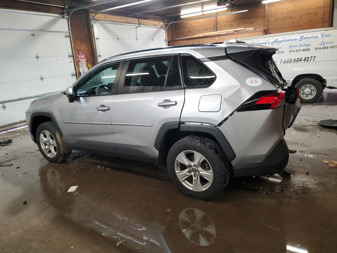 2021 Toyota RAV 4 - Image 2
