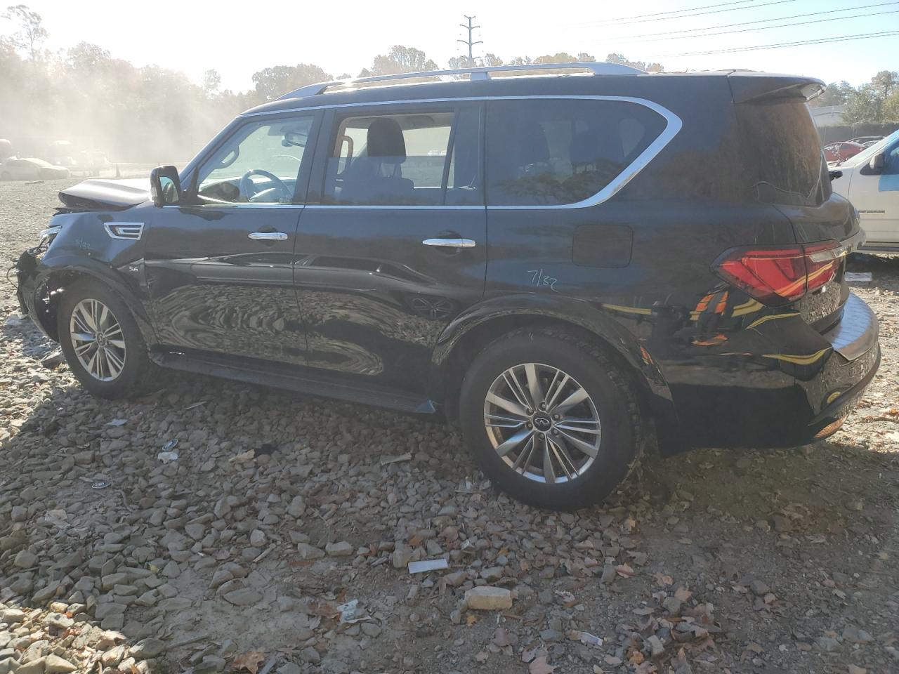 2018 Infiniti QX80 - Image 2