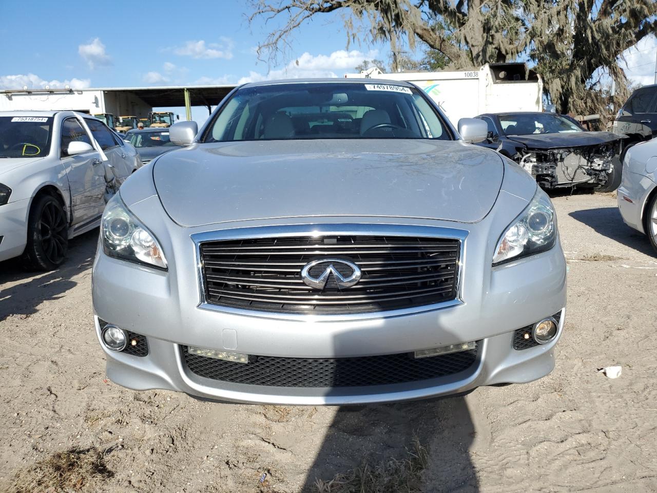 2012 Infiniti M - Image 5