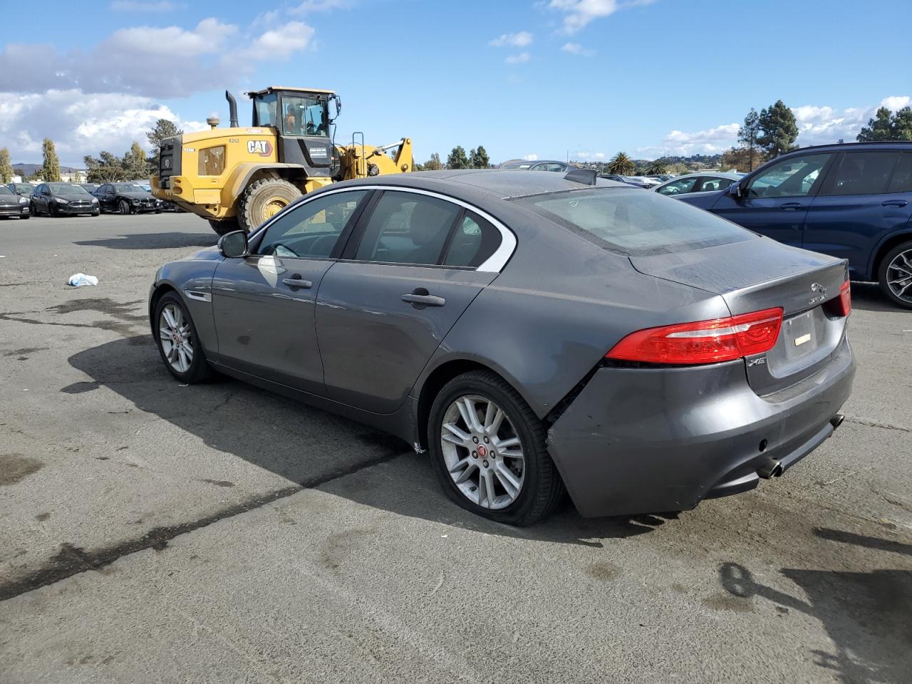 VIN SAJAD4BG9HA958278 2017 JAGUAR XE no.2