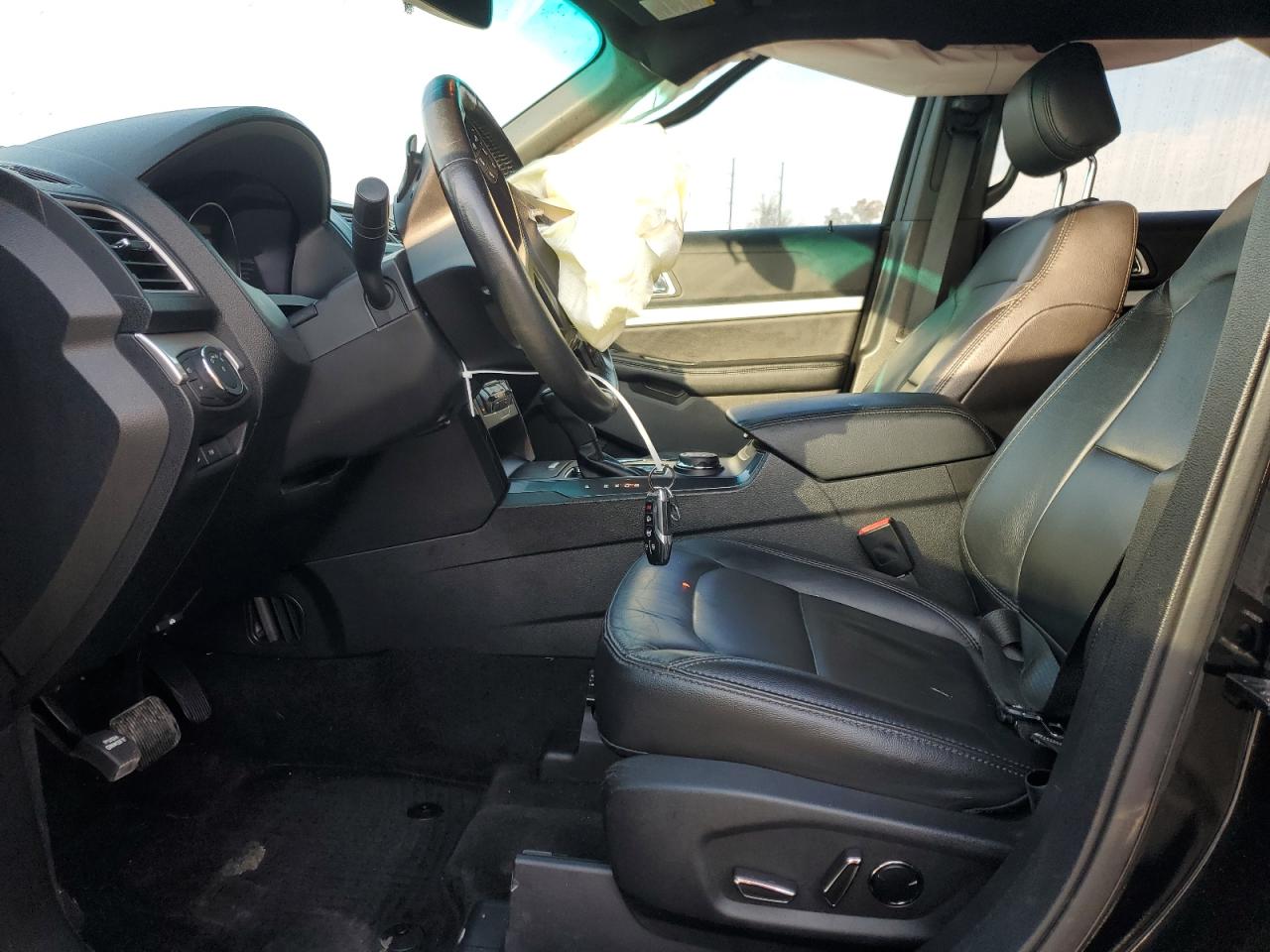 2016 Ford Explorer - Image 7