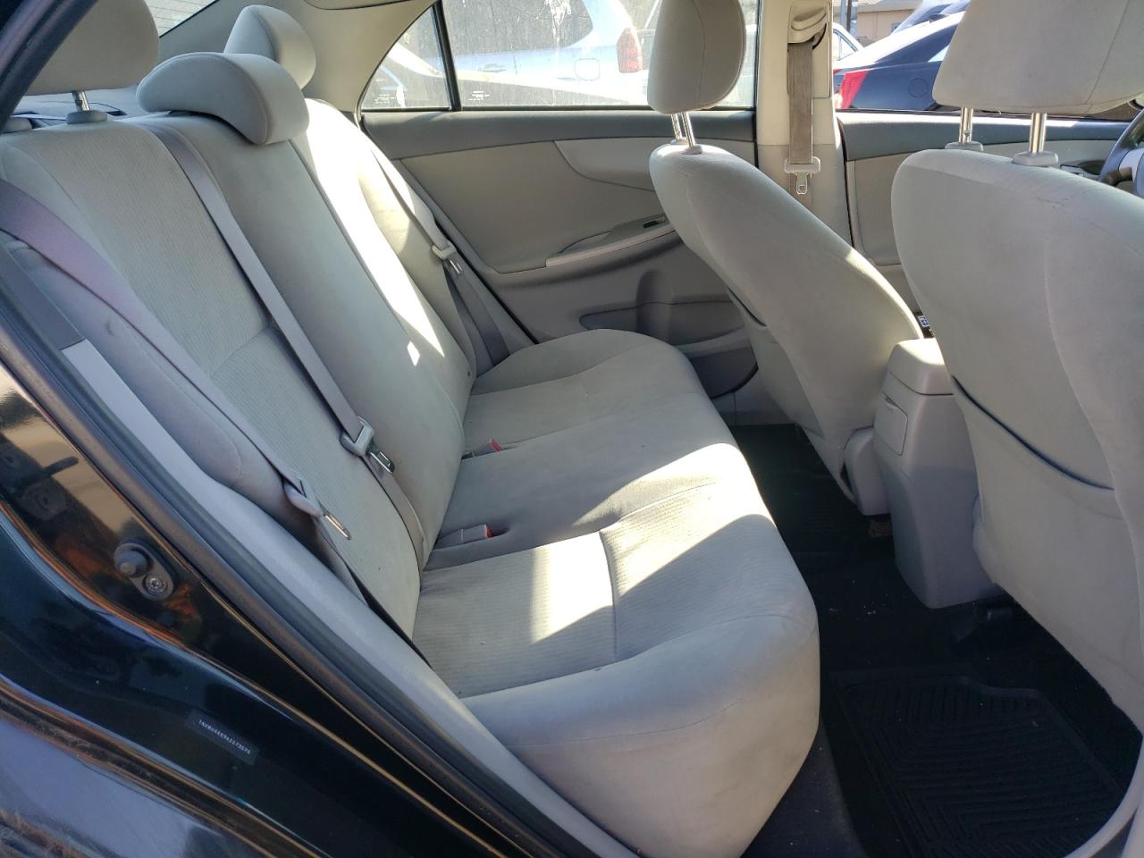 2010 Toyota Corolla - Image 10
