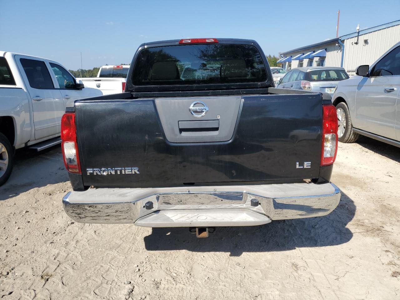 1N6AD07UX8C403928 2008 Nissan Frontier Crew Cab Le