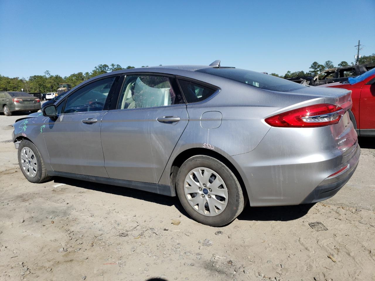 2020 Ford Fusion - Image 2