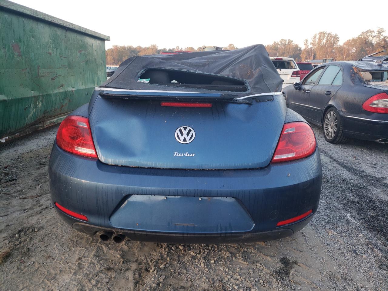 3VW517AT1GM810200 2016 Volkswagen Beetle S/Se