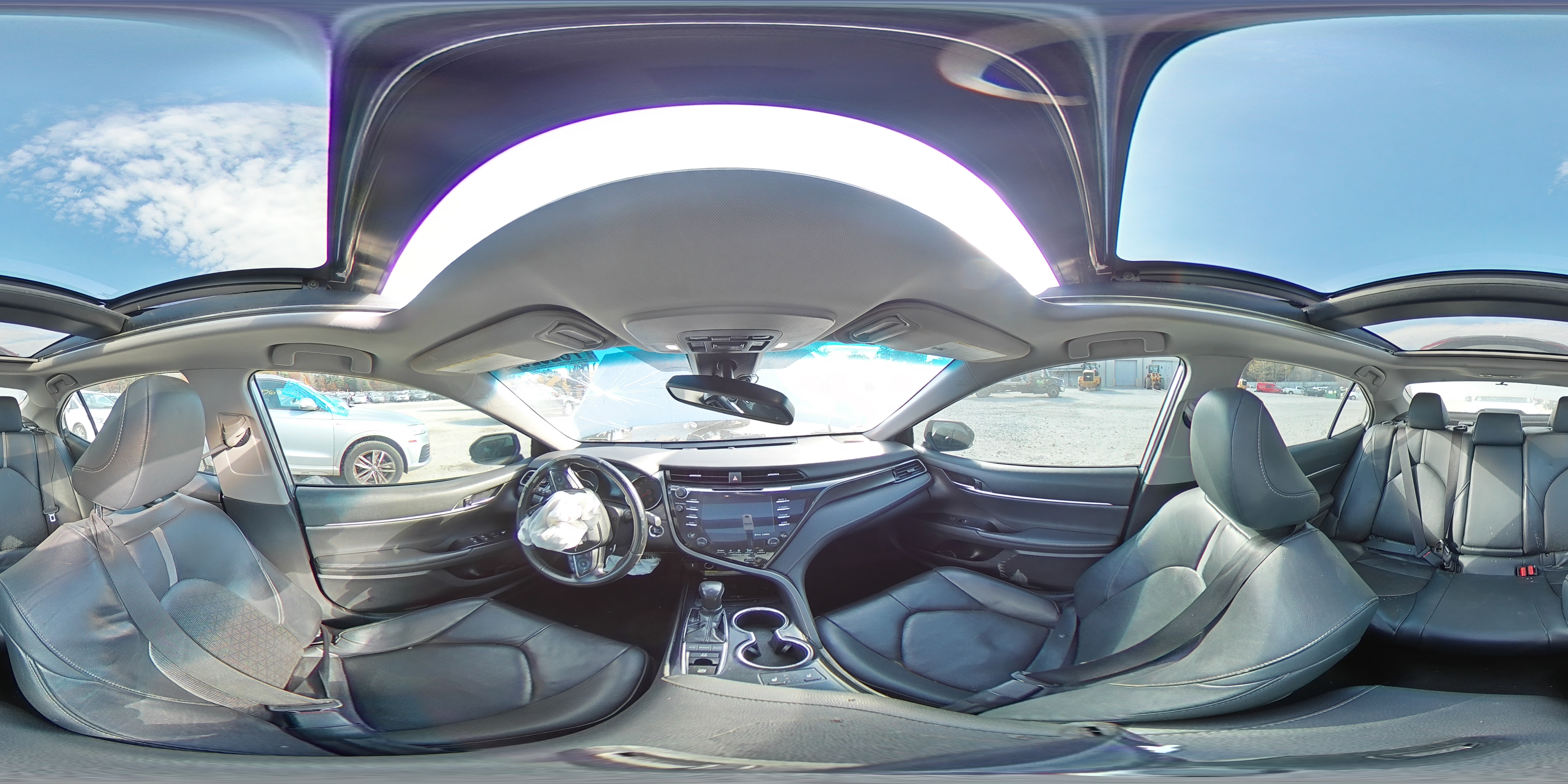 2019 Toyota Camry - Image 12