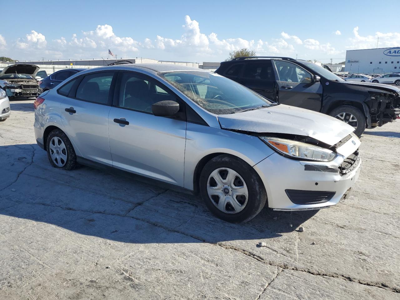 VIN 1FADP3E20GL388337 2016 FORD FOCUS no.4