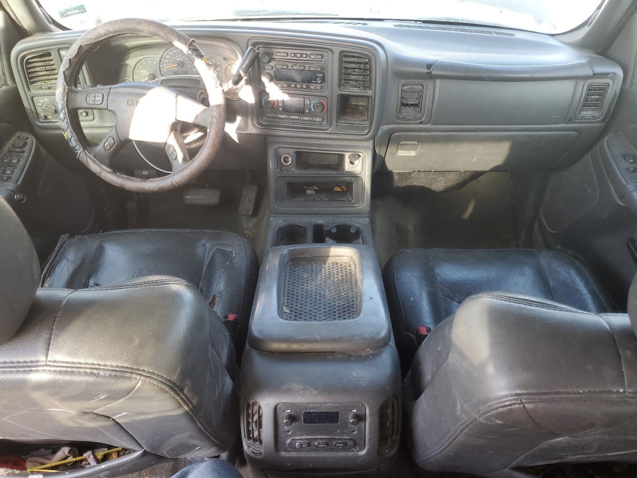 2004 GMC Sierra - Image 8