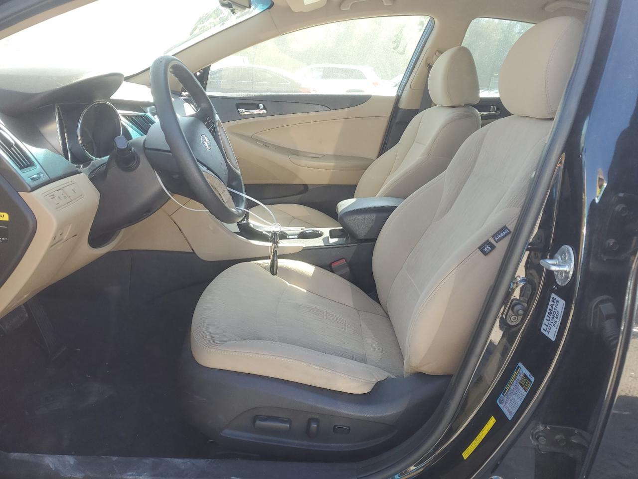 2012 Hyundai Sonata - Image 7